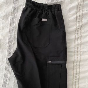 Figs black Yola size Medium